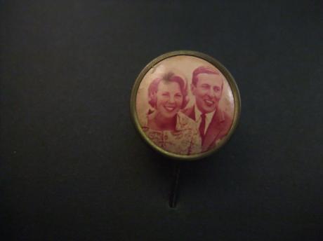 Prinses Beatrix en Claus von Amsberg fotospeld (in kleur )